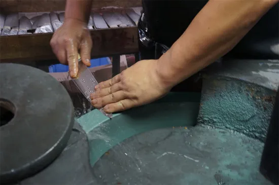 Coltelli da cucina da 1 a 8 pezzi con manico in ceramica a 67 strati e pietra verde